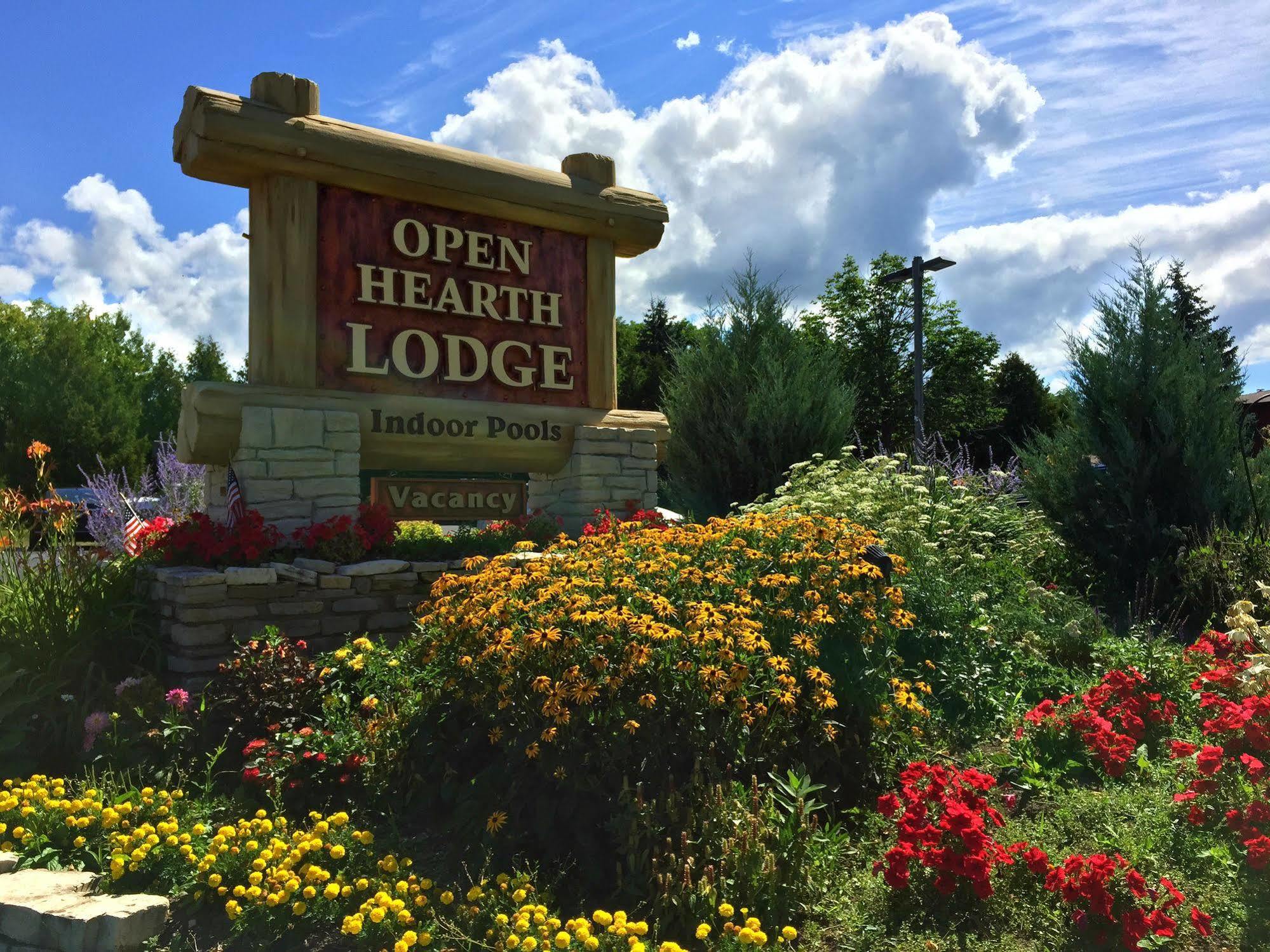 Open Hearth Lodge Sister Bay Exterior photo