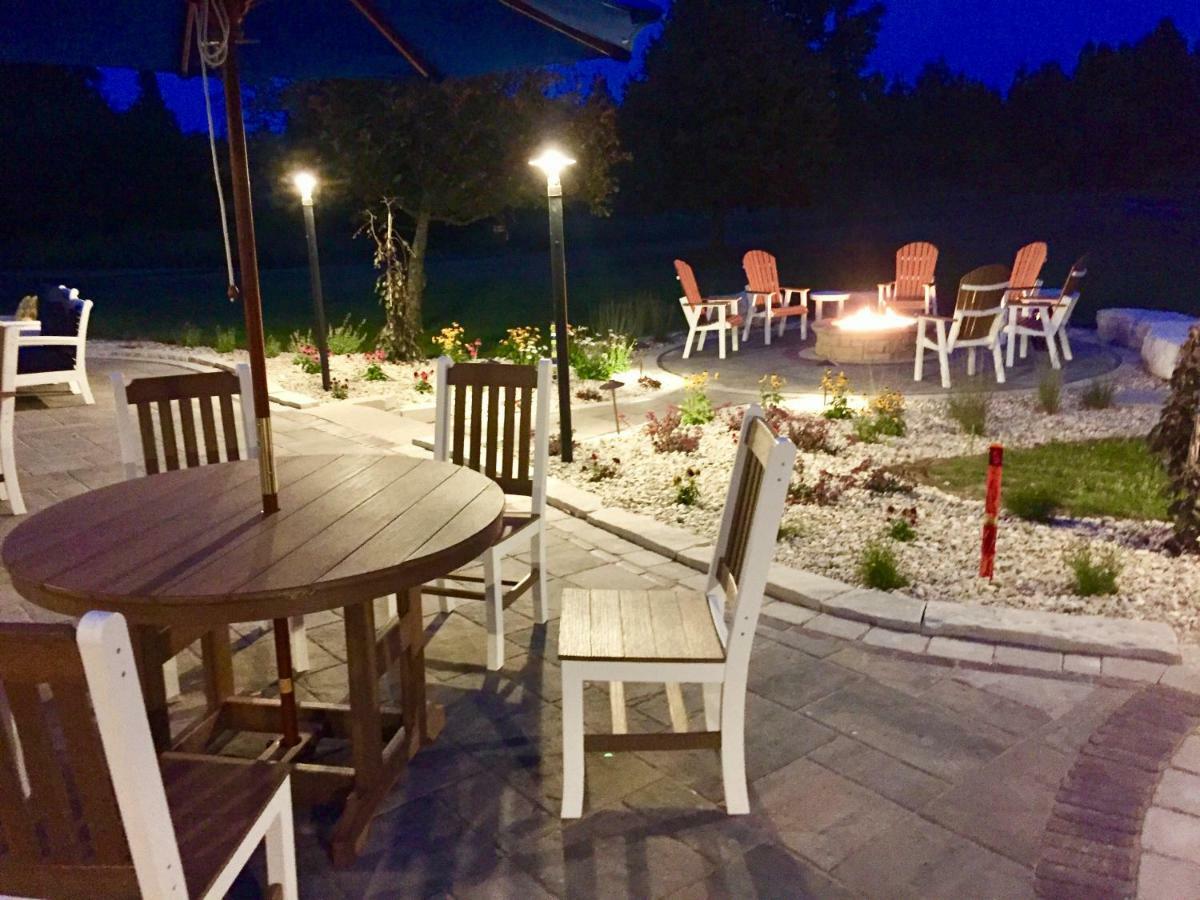 Open Hearth Lodge Sister Bay Exterior photo