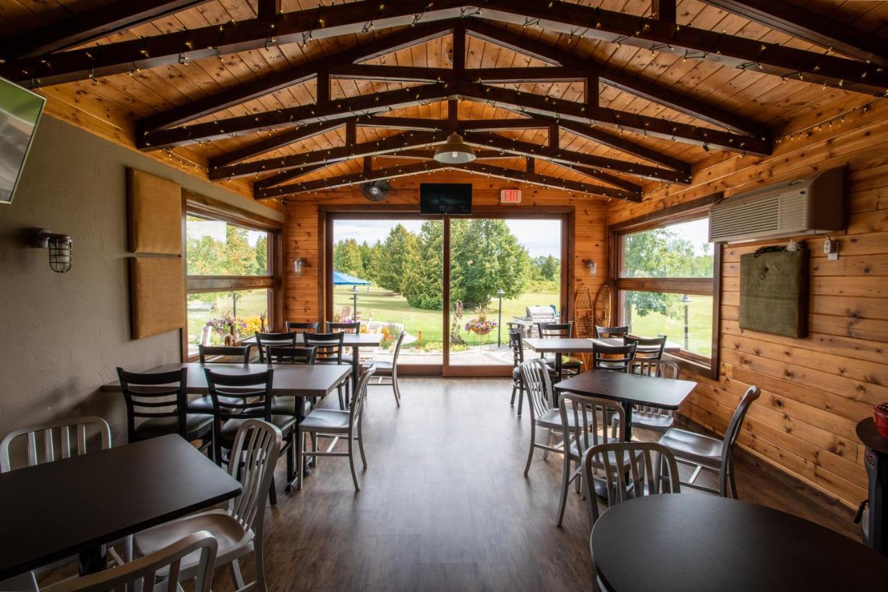 Open Hearth Lodge Sister Bay Exterior photo
